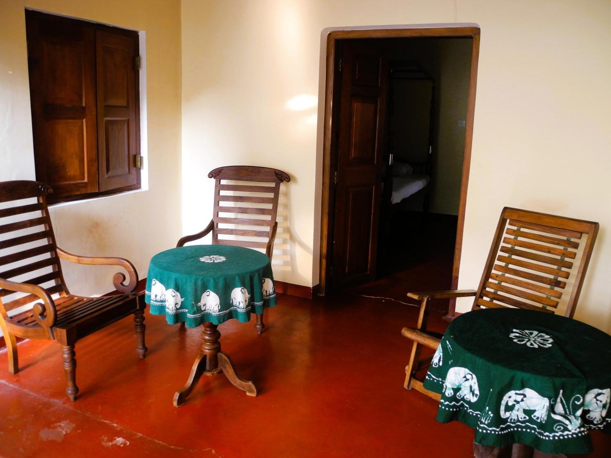 Top Of The Hill Guesthouse Weligama Pokoj fotografie
